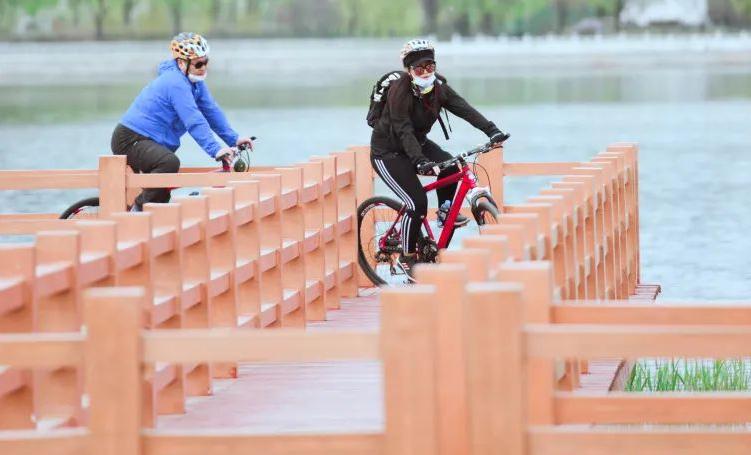 Cycling Along the Guishui River Ecological Corridor One-day Tour