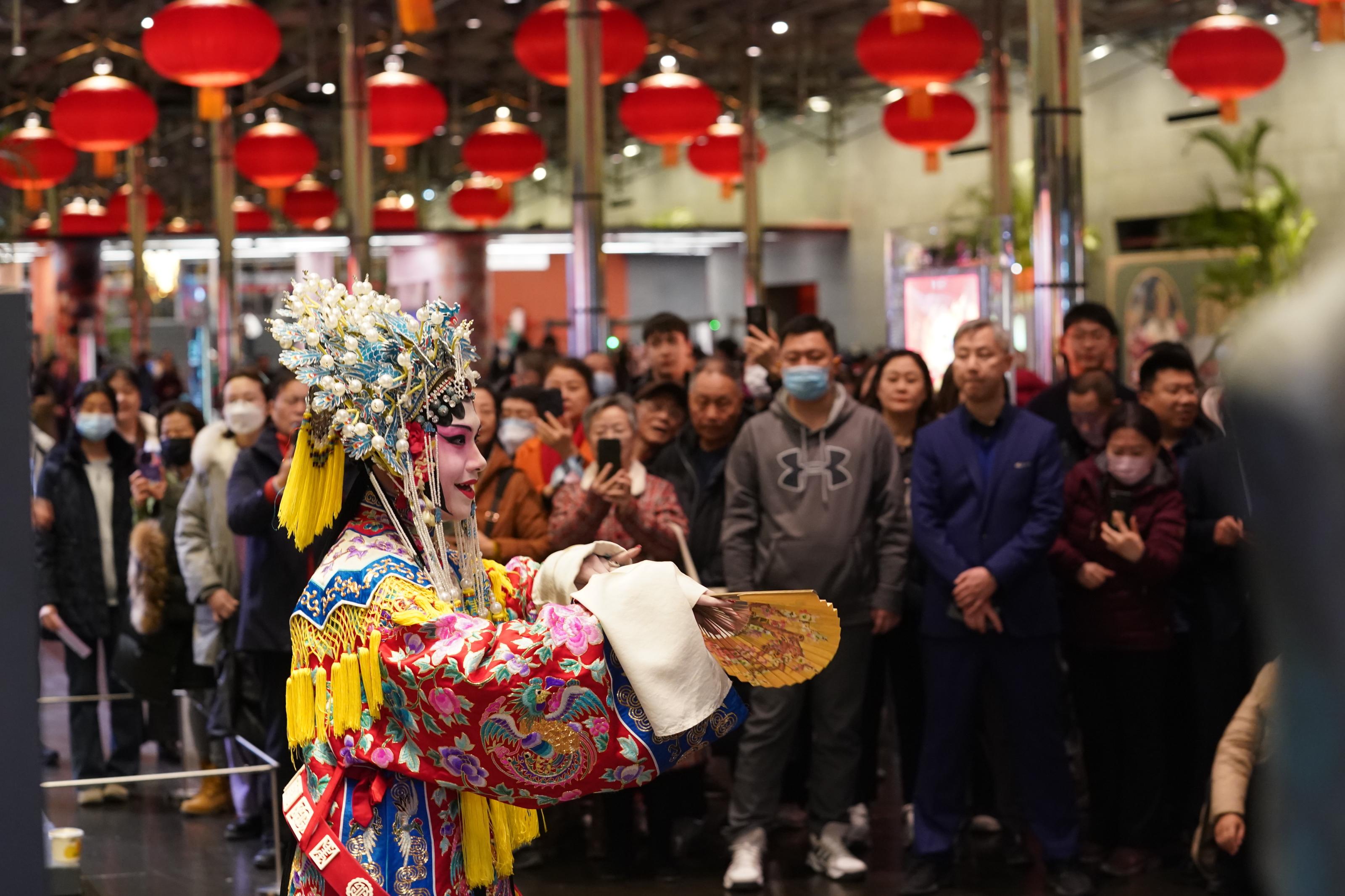 Les Théâtres de Beijing deviennent un espace culturel complet pendant le Nouvel An chinois