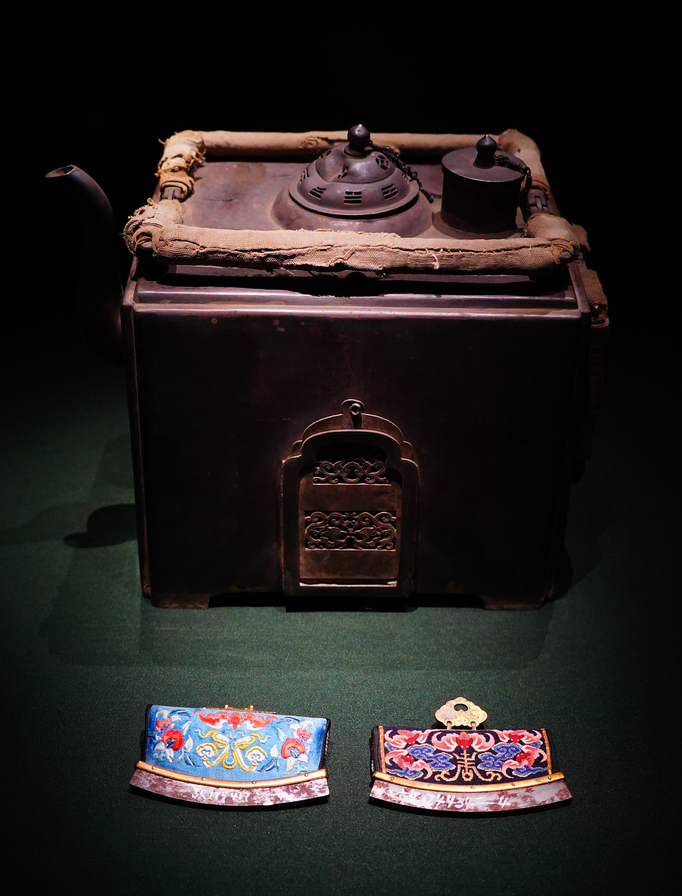 Cultural Relic Exhibition on Life of Youth in Qing Dynasty Palace opened